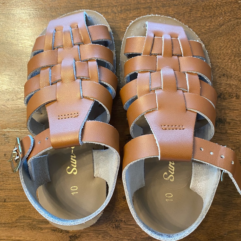 Size 10 Sun San sandals